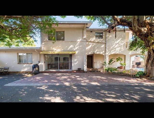 6 BEDROOM HOUSE FOR SALE IN PAROW NORTH